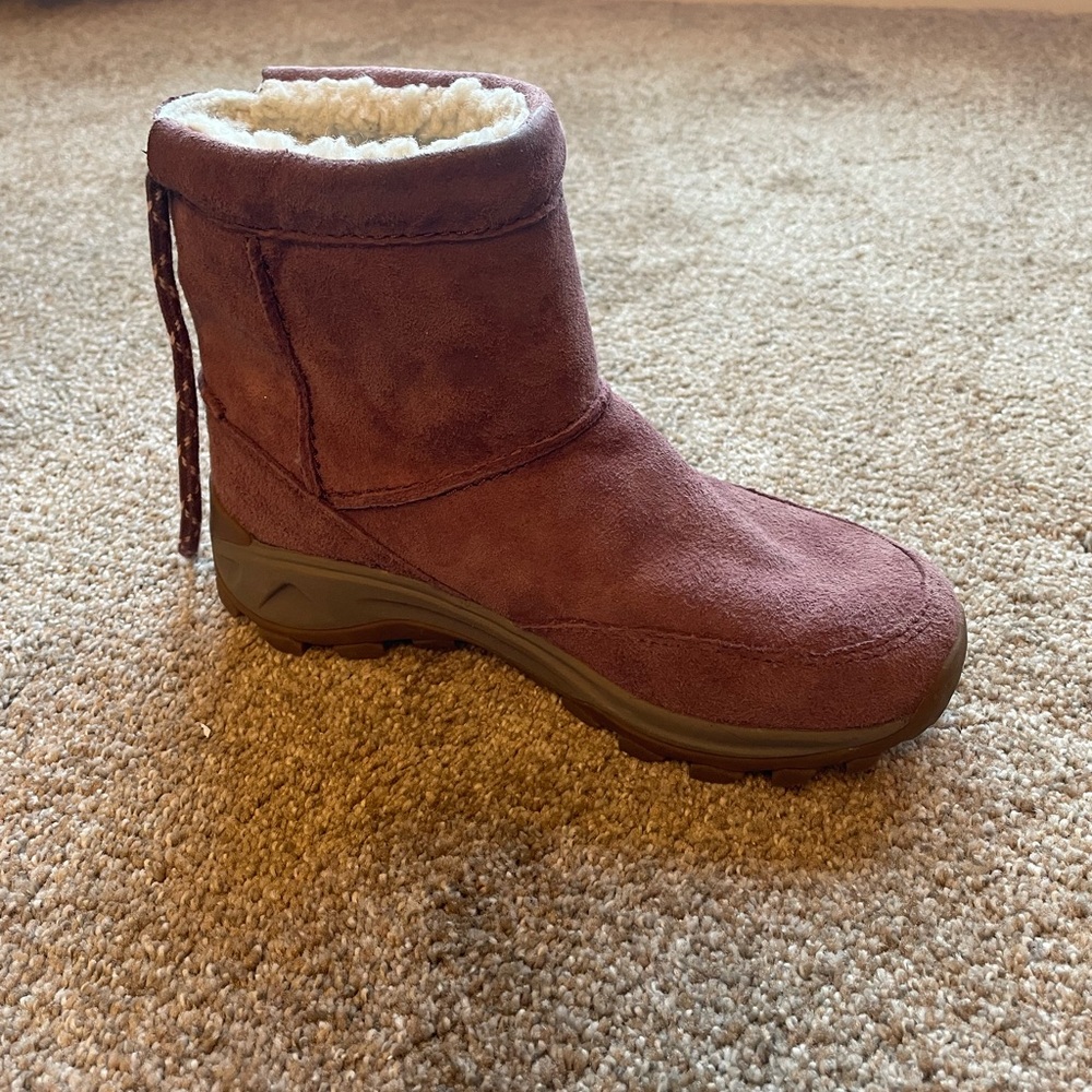 Merrell Women's Burgundy Winter Boots - Picture 2 of 10